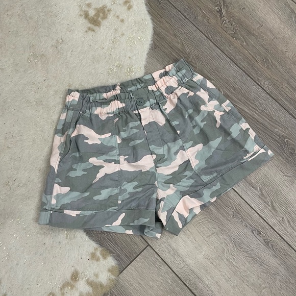 aerie Pants - Aerie camo green soft shorts